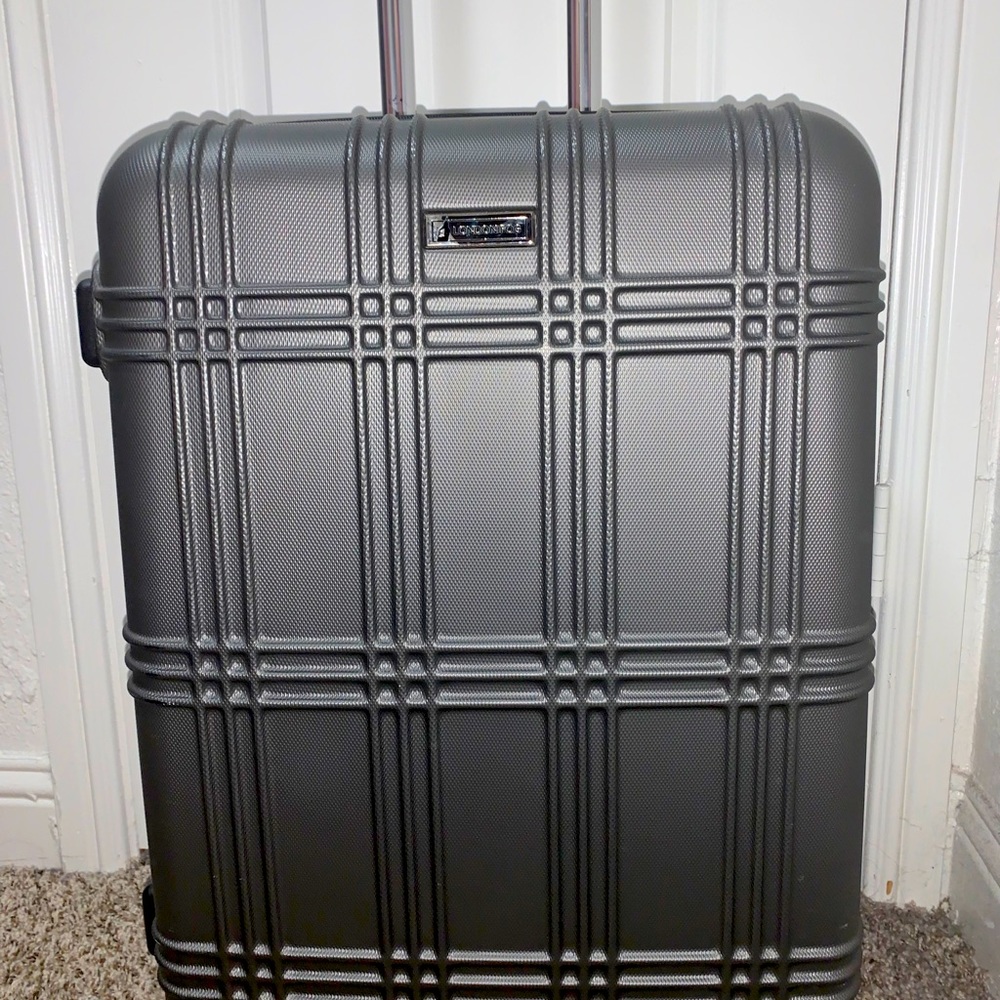 LONDON FOG suitcase